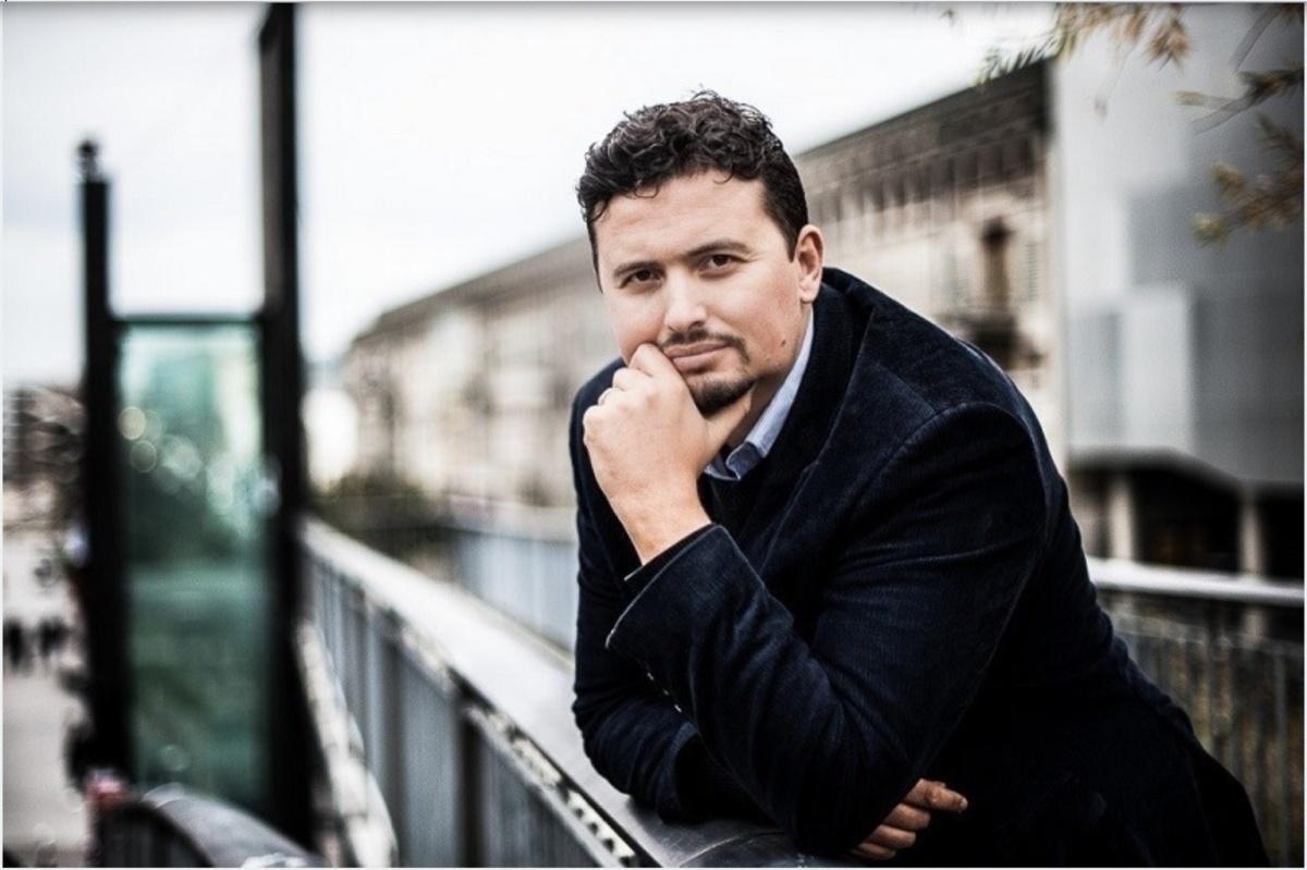 نبيل مولين يكشف الحقائق عن جامع الكتبية: تاريخ عريق يتجاوز الحدود والسياسة نبيل مولين يكشف الحقائق عن جامع الكتبية: تاريخ عريق يتجاوز الحدود والسياسة