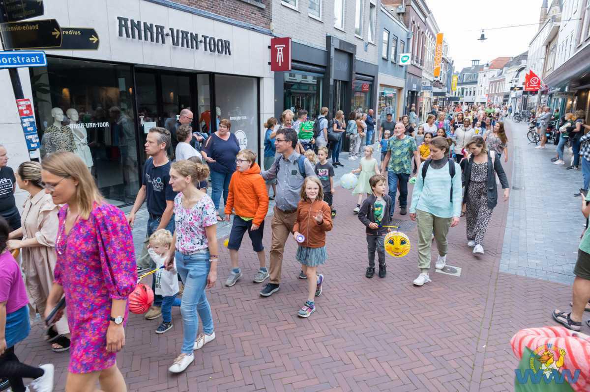 19:30 uur - Opening & Lampionnenoptocht