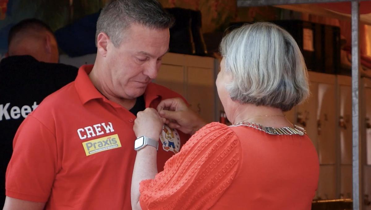 Zilveren steekspeld voor Danny Vrolijk na decennialange inzet Zilveren steekspeld voor Danny Vrolijk na decennialange inzet