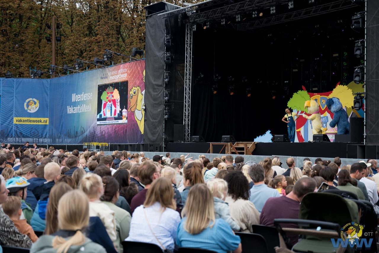 Mega Kids Show-20