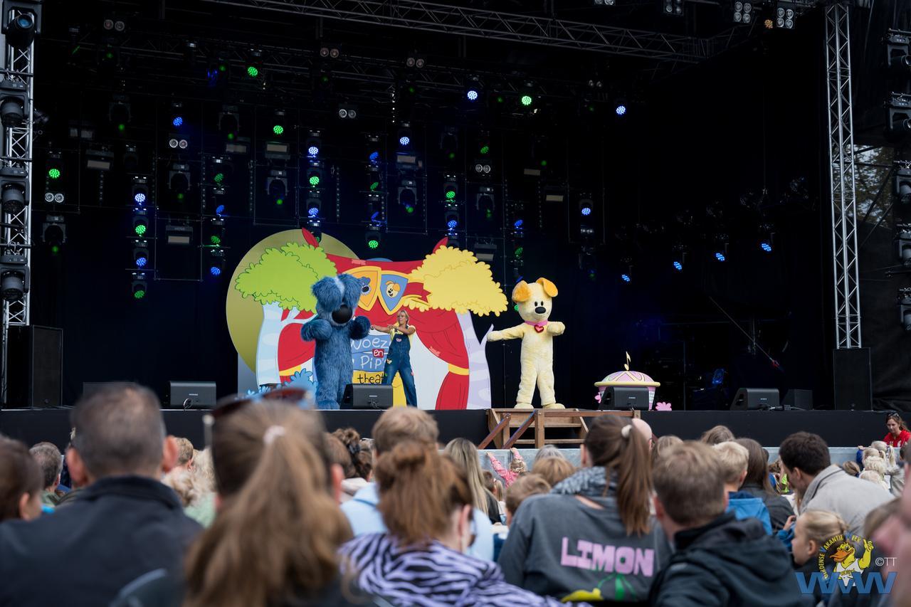 Mega Kids Show-30