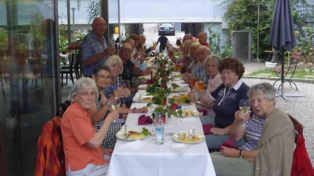 PENSIONISTEN AKTIV BEI CORONA PENSIONISTEN AKTIV BEI CORONA