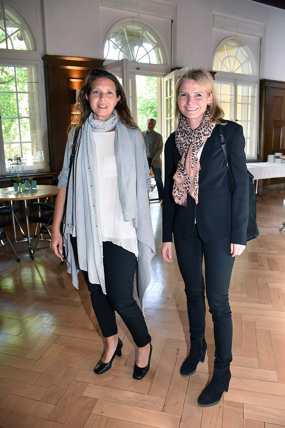 HERAUSFORDERUNG SCHULLEITUNG HERAUSFORDERUNG SCHULLEITUNG