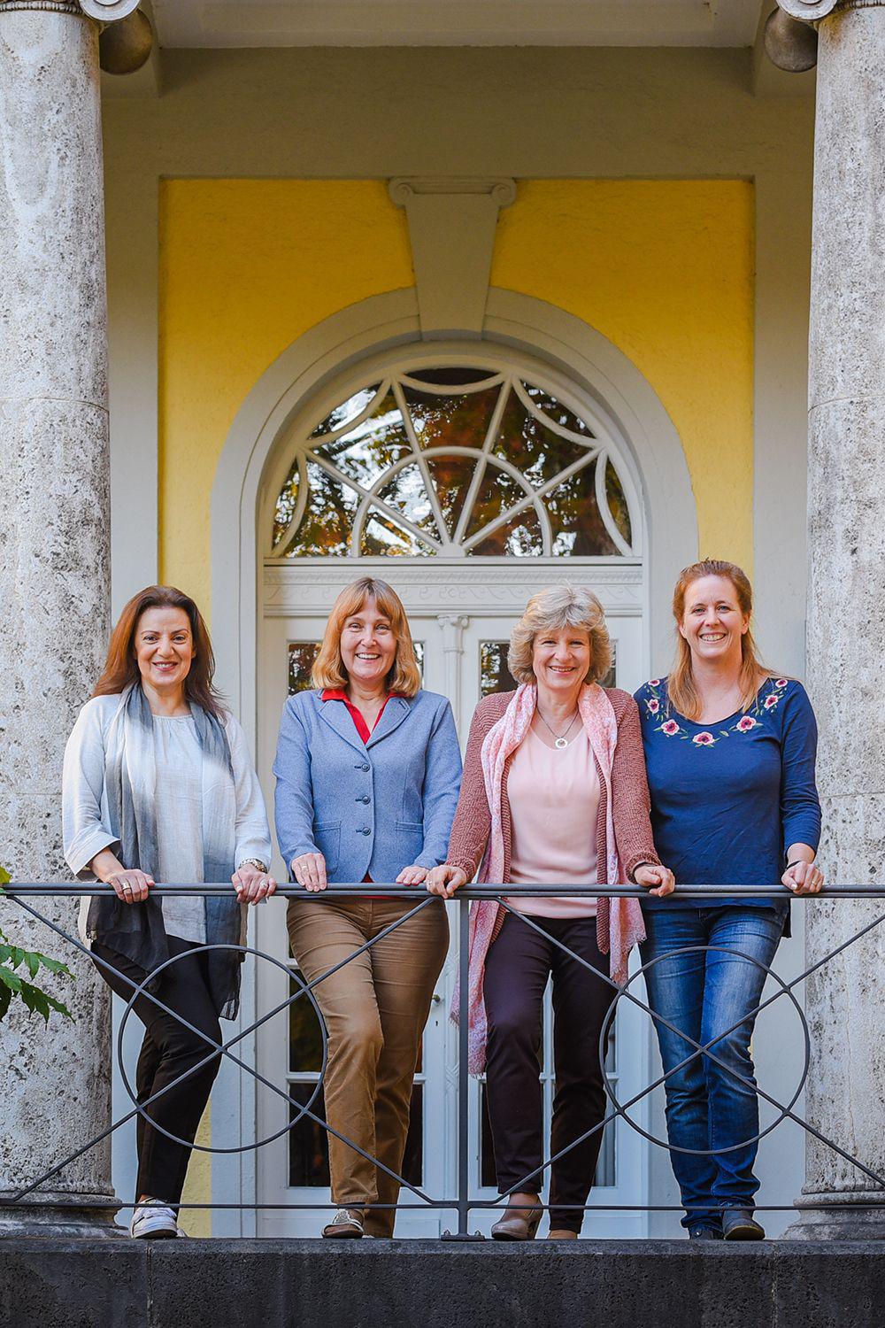 DENKBAR? DANKBAR DEN FACHLEHRERINNEN FÜR ERNÄHRUNG UND GESTALTUNG DENKBAR? DANKBAR DEN FACHLEHRERINNEN FÜR ERNÄHRUNG UND GESTALTUNG