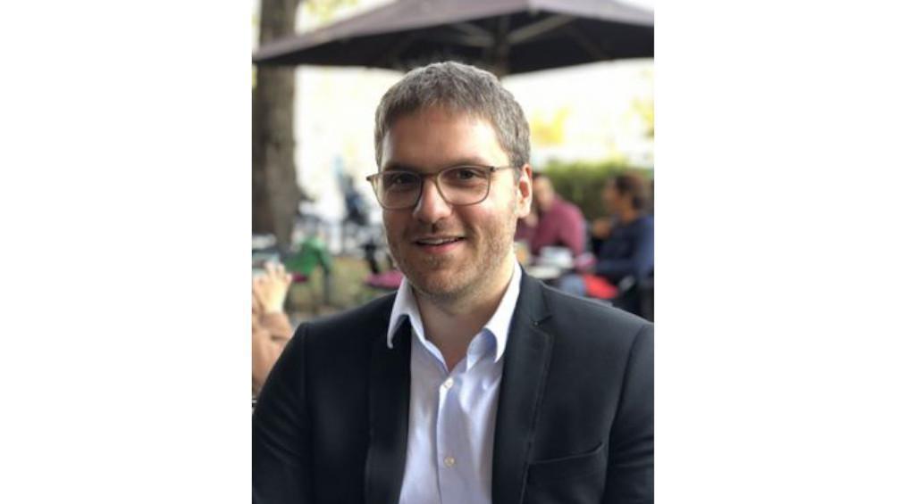 VON (VERBOTENEN) ÄPFELN UND BIRNEN: MICROSOFT TEAMS VS. VISAVID VON (VERBOTENEN) ÄPFELN UND BIRNEN: MICROSOFT TEAMS VS. VISAVID