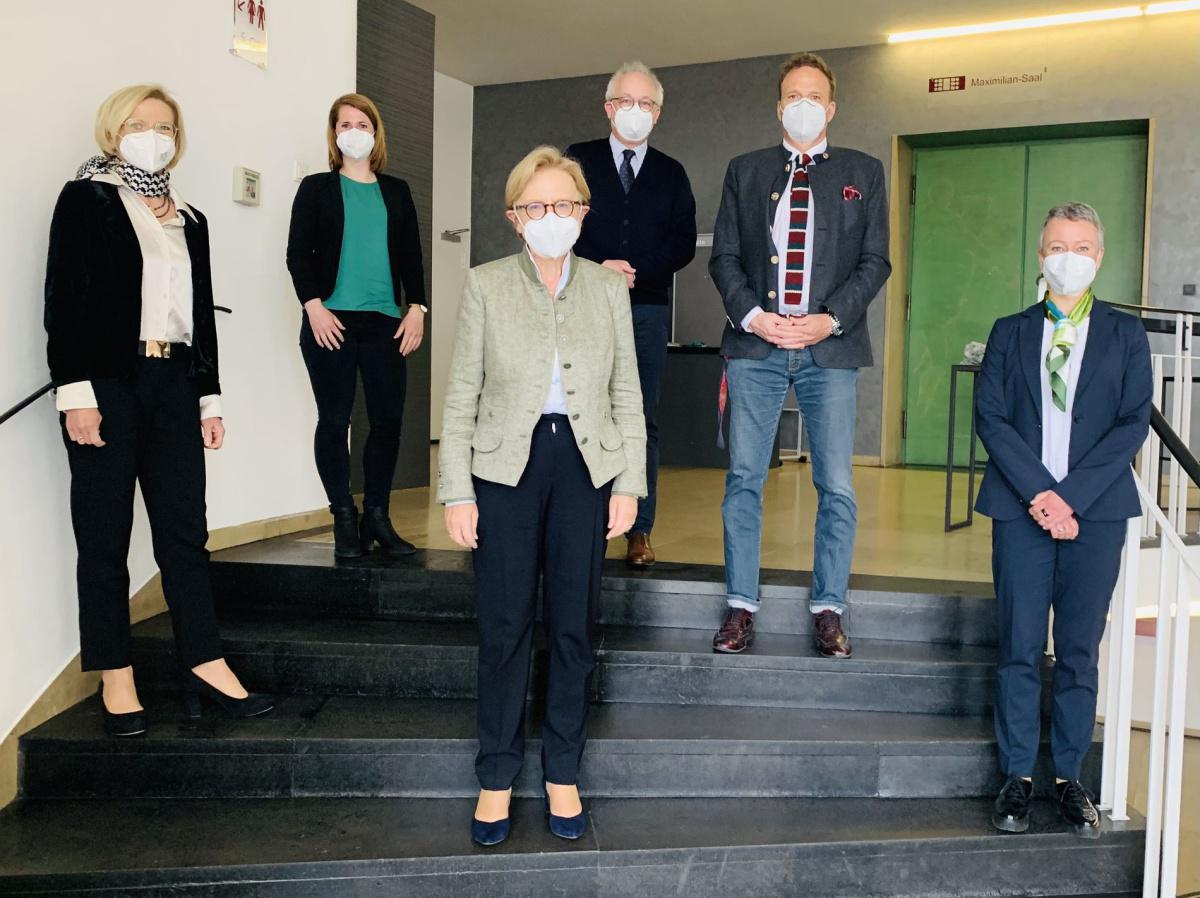 Gespräch mit Regierungspräsidentin Maria Els Gespräch mit Regierungspräsidentin Maria Els
