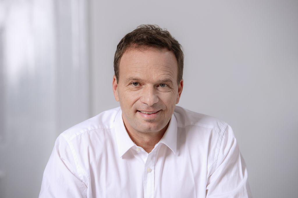 LEHRERVIELFALT: EINE BUNTE KLAVIATUR AN SUBSTITUTIONSPERSONAL ZIEHT AN GRUND-, MITTEL-, UND FÖRDERSCHULEN IN MÜNCHEN EIN! LEHRERVIELFALT: EINE BUNTE KLAVIATUR AN SUBSTITUTIONSPERSONAL ZIEHT AN GRUND-, MITTEL-, UND FÖRDERSCHULEN IN MÜNCHEN EIN!