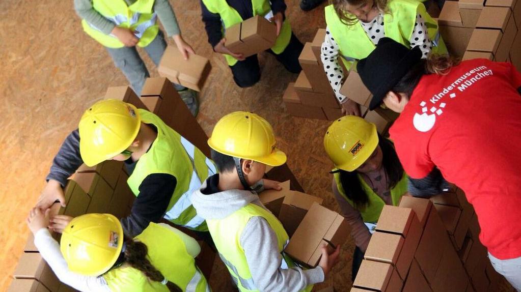 BAU MIT! EINE MITMACHBAUSTELLE FÜR KINDER BAU MIT! EINE MITMACHBAUSTELLE FÜR KINDER