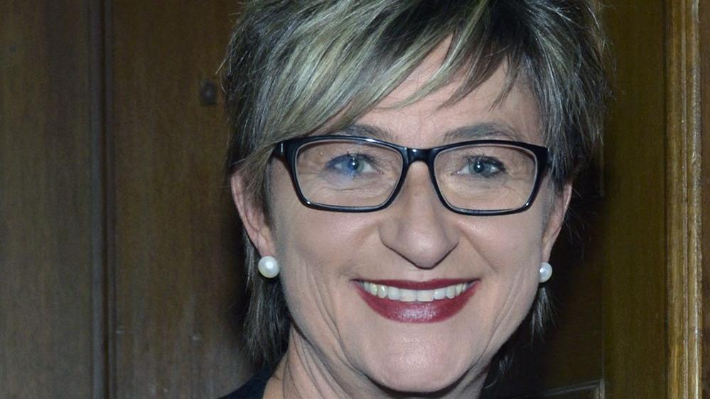 KOMMENTAR ZUR AKTUELLEN SCHULPOLITISCHEN SITUATION KOMMENTAR ZUR AKTUELLEN SCHULPOLITISCHEN SITUATION