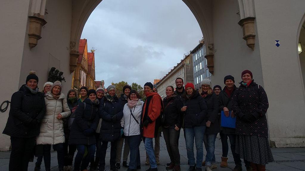 STADTFÜHRUNG VON WOLF STAHL STADTFÜHRUNG VON WOLF STAHL