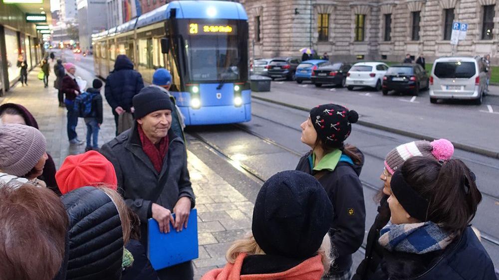 STADTFÜHRUNG VON WOLF STAHL STADTFÜHRUNG VON WOLF STAHL