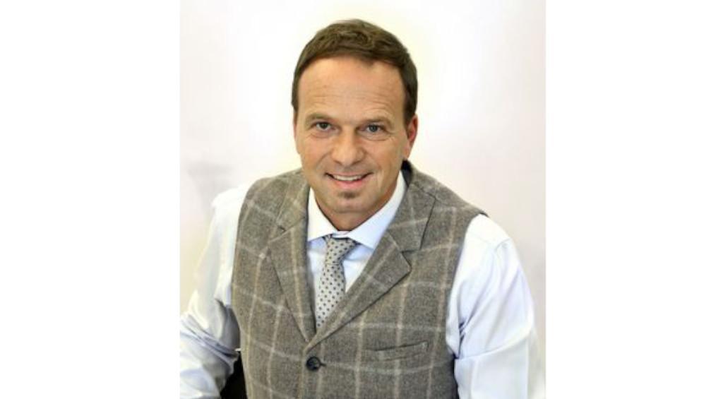 BRENNPUNKT SCHULLEITUNG BRENNPUNKT SCHULLEITUNG