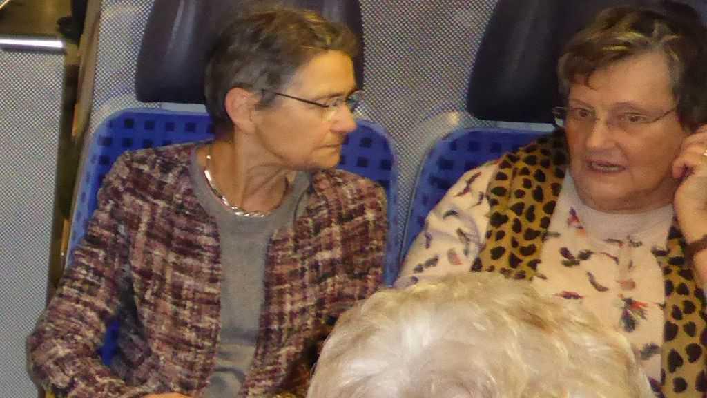 UNSERE REFERENTIN FÜR ADVENTLICHE AUSFLÜGE UNSERE REFERENTIN FÜR ADVENTLICHE AUSFLÜGE