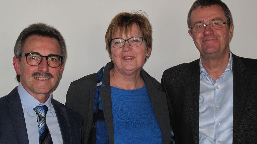 SEILTÄNZER, ZAUBERKÜNSTLER, AKROBAT - BBB-VORSITZENDER ROLF HABERMANN SAGT „ADE!“ SEILTÄNZER, ZAUBERKÜNSTLER, AKROBAT - BBB-VORSITZENDER ROLF HABERMANN SAGT „ADE!“