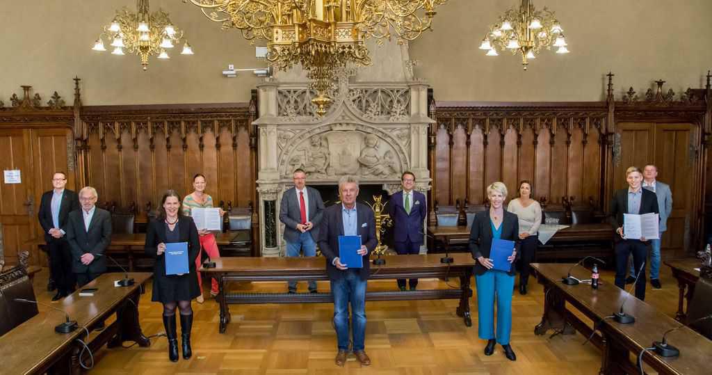 MUT, VISIONEN UND ZUVERSICHT MUT, VISIONEN UND ZUVERSICHT