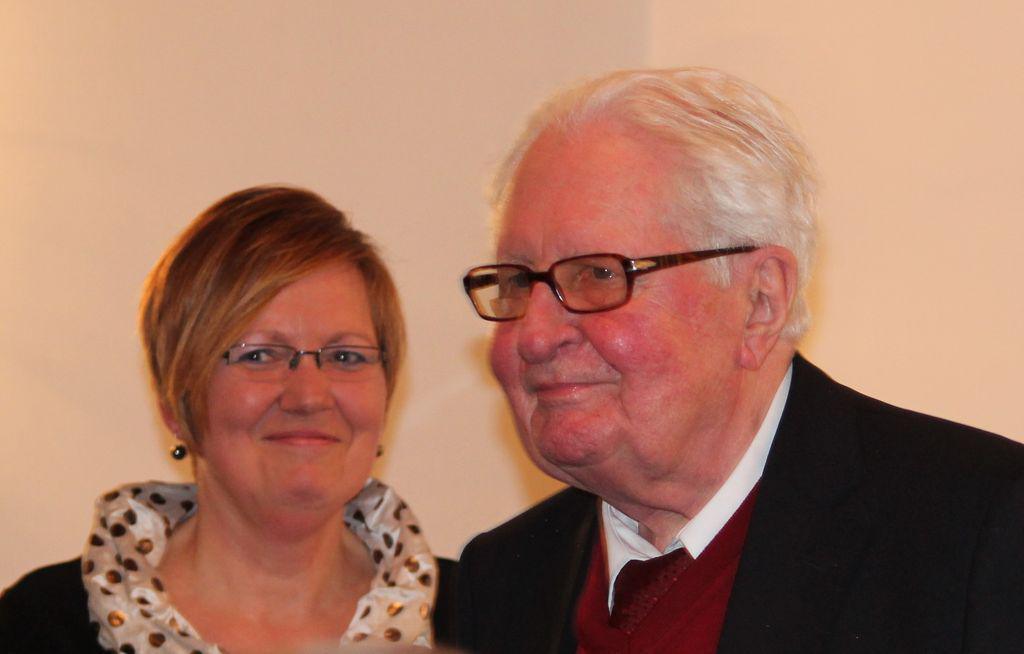 NACHRUF. BEGLEITER, MAHNER, MOTIVATOR – EINE AUSSERGEWÖHNLICHE PERSÖNLICHKEIT IST VON UNS GEGANGEN: DR. HANS-JOCHEN VOGEL, EHRENMITGLIED IM MLLV.  NACHRUF. BEGLEITER, MAHNER, MOTIVATOR – EINE AUSSERGEWÖHNLICHE PERSÖNLICHKEIT IST VON UNS GEGANGEN: DR. HANS-JOCHEN VOGEL, EHRENMITGLIED IM MLLV.