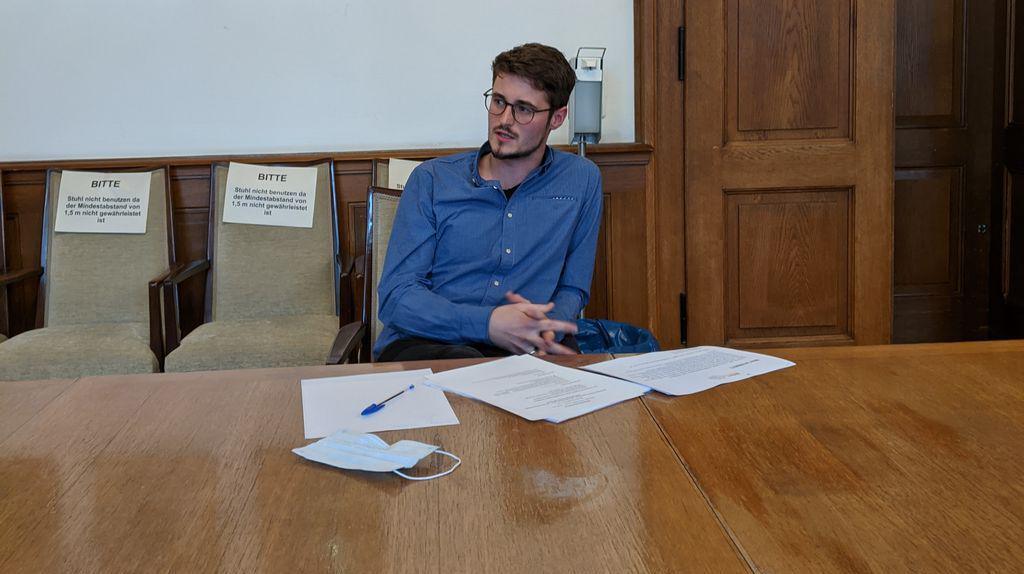 GESPRÄCH MIT SCHULBÜRGERMEISTERIN DIETL ZUR NACHBESSERUNG BEI DER DEUTSCHFÖRDERUNG GESPRÄCH MIT SCHULBÜRGERMEISTERIN DIETL ZUR NACHBESSERUNG BEI DER DEUTSCHFÖRDERUNG