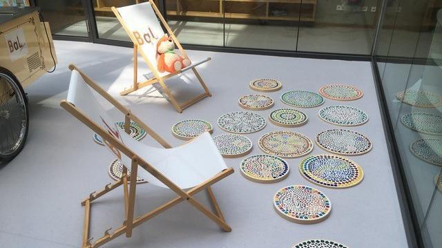 RUNDE MOSAIKE FÜR DEN LICHTHOF DER GRUNDSCHULE RUNDE MOSAIKE FÜR DEN LICHTHOF DER GRUNDSCHULE