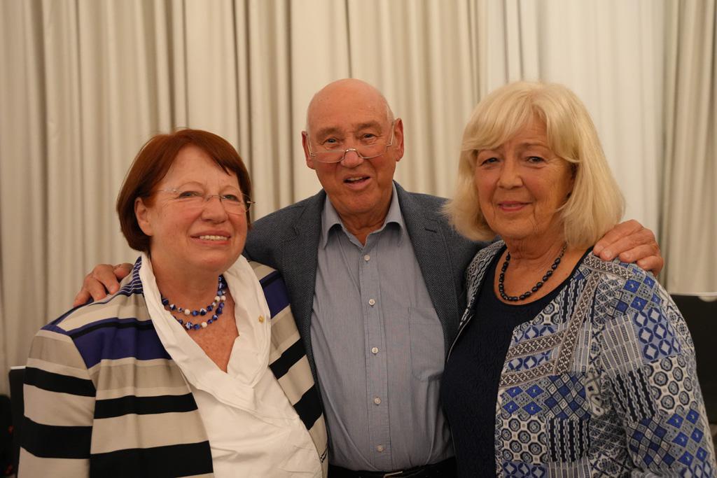 VERANSTALTUNG: Ehrenabend für die Jahrgänge 2020/21 VERANSTALTUNG: Ehrenabend für die Jahrgänge 2020/21