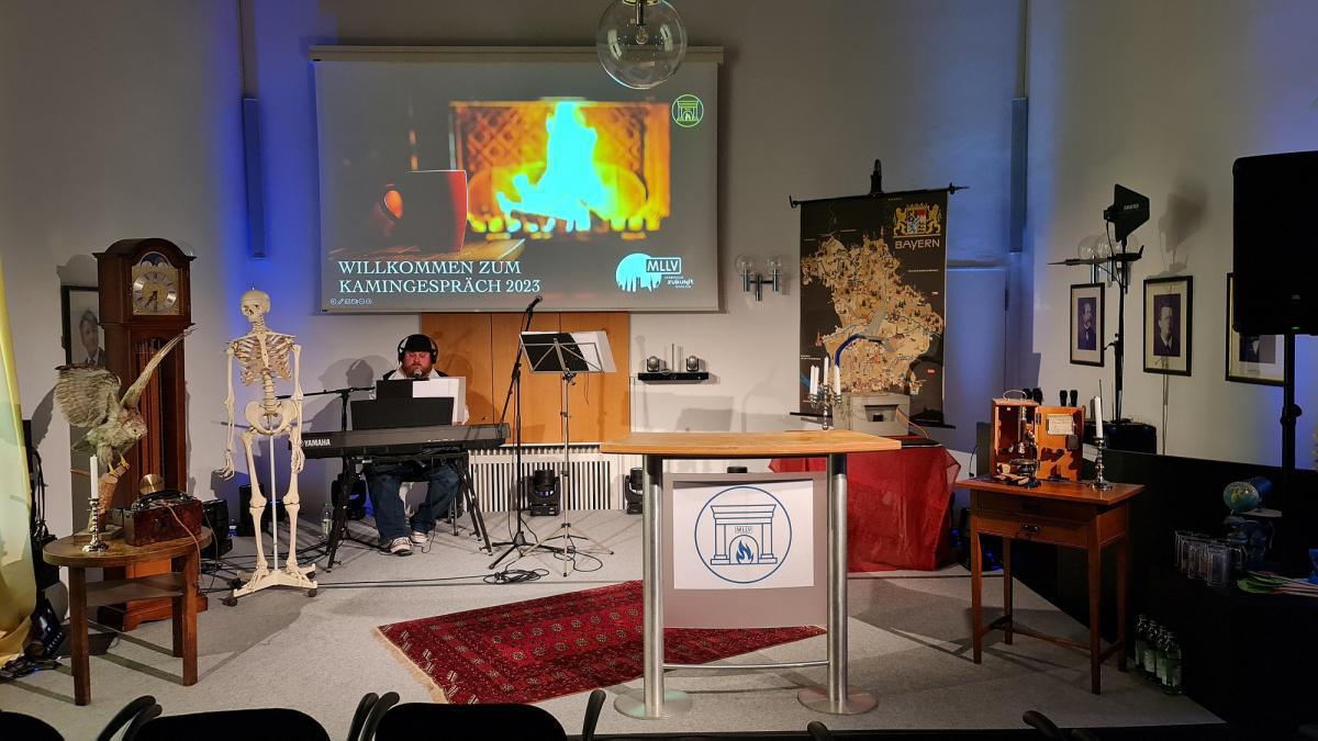 Das Kamingespräch 2023 war erneut ein voller Erfolg, safe! – Politik bleibt blass und flext wenig Das Kamingespräch 2023 war erneut ein voller Erfolg, safe! – Politik bleibt blass und flext wenig