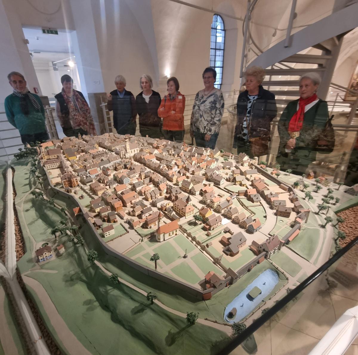 Henker – Heiler – Hexen – Geschichten aus dem Kräutergarten Henker – Heiler – Hexen – Geschichten aus dem Kräutergarten