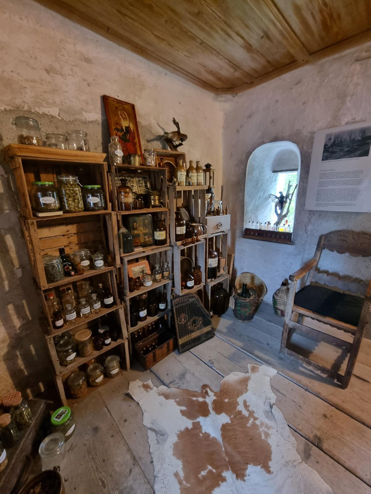 Henker – Heiler – Hexen – Geschichten aus dem Kräutergarten Henker – Heiler – Hexen – Geschichten aus dem Kräutergarten