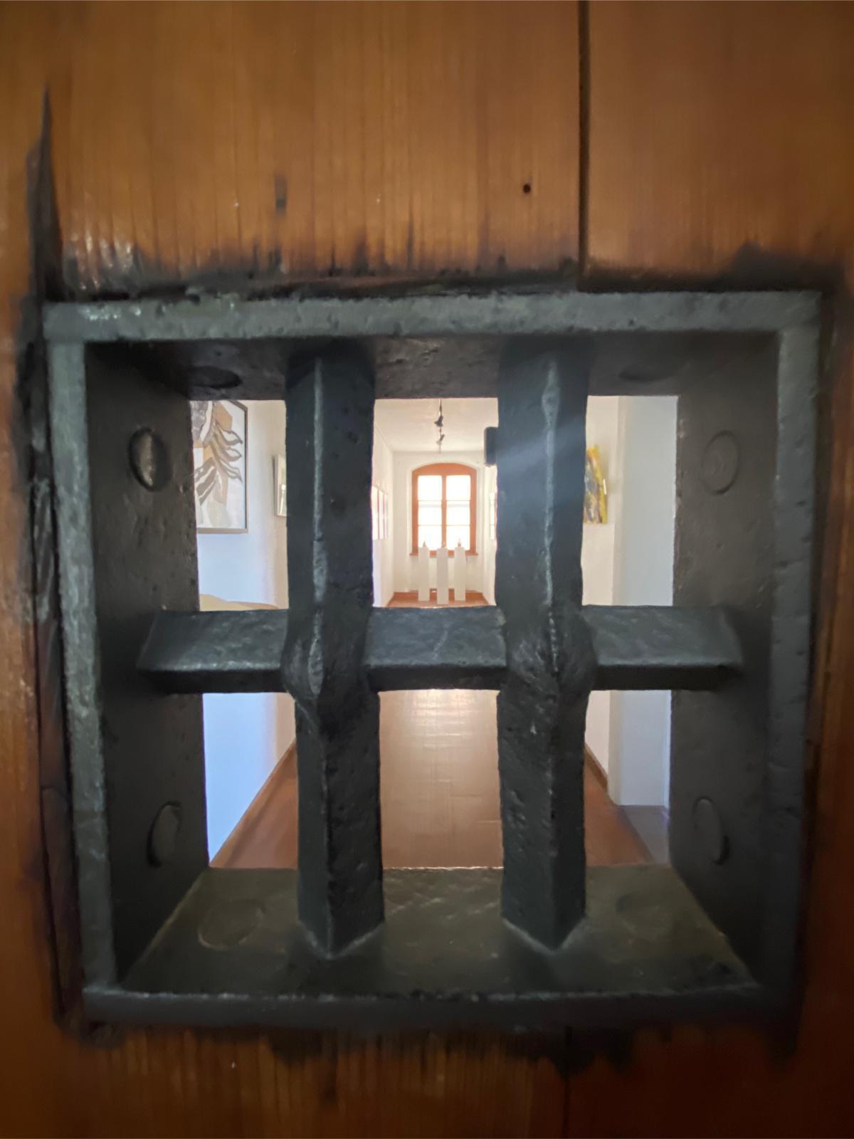 Kontraste in Freising: Der renovierte Domberg … Kontraste in Freising: Der renovierte Domberg …