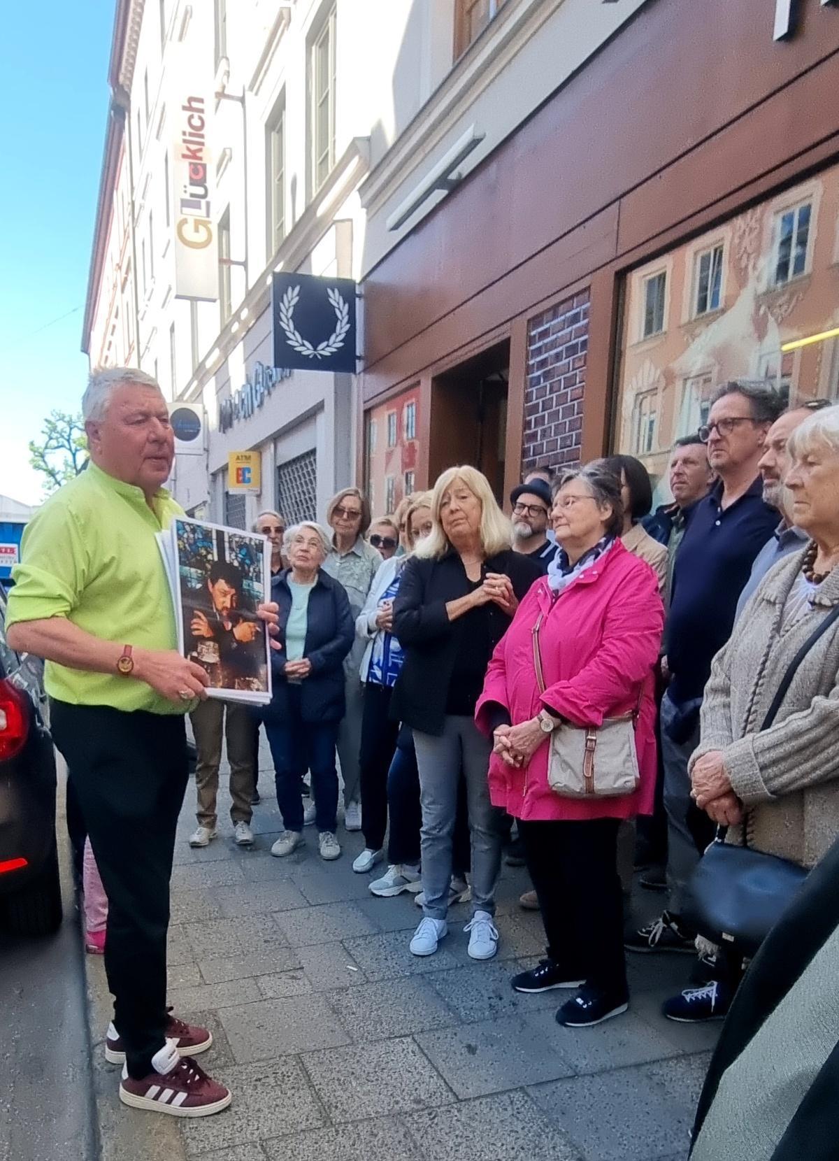 Die „Deutsche Eiche“ - eine Institution Die „Deutsche Eiche“ - eine Institution