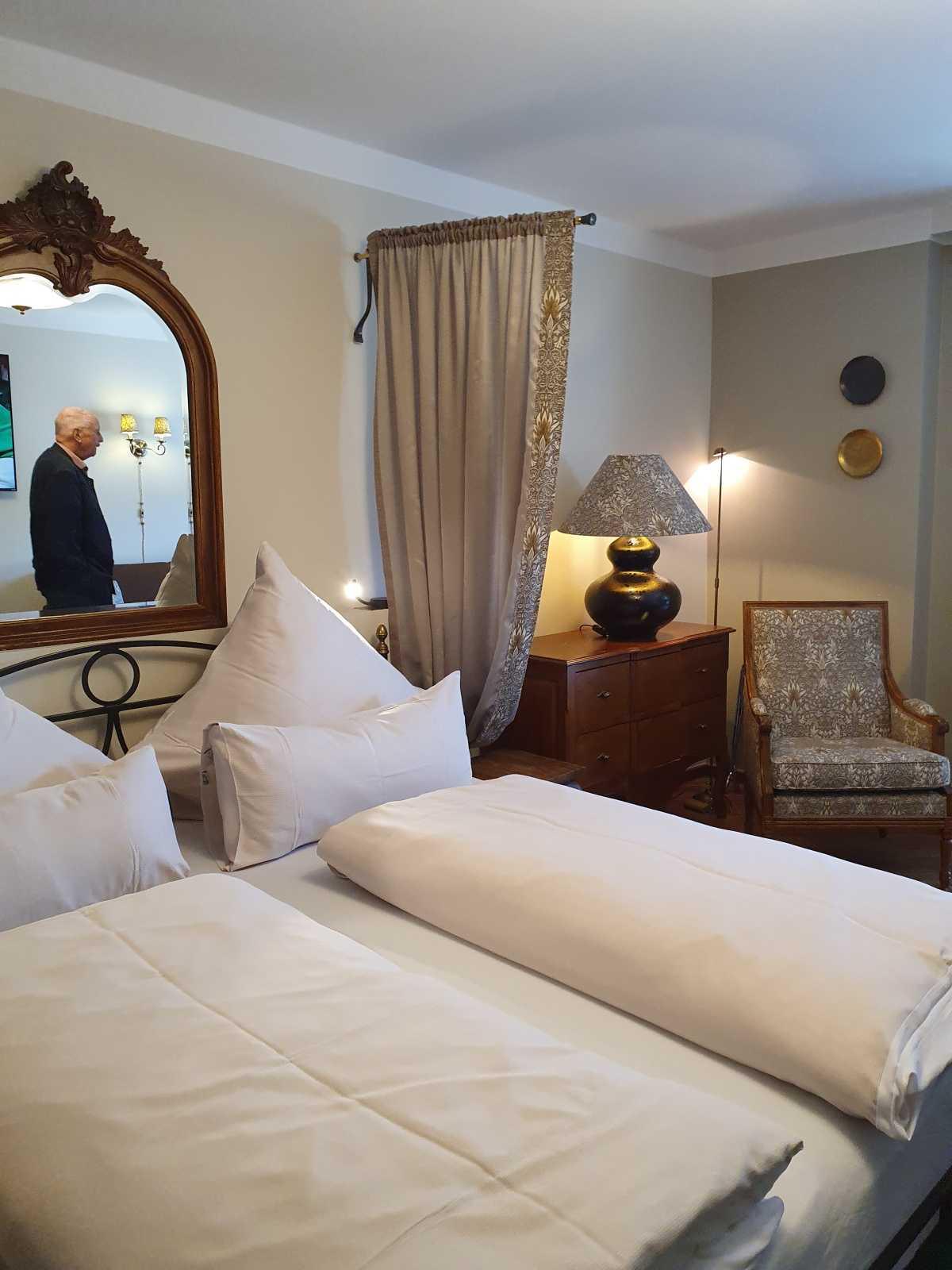 Die „Deutsche Eiche“ - eine Institution Die „Deutsche Eiche“ - eine Institution