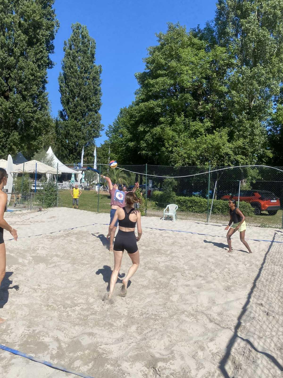 Sonne, Sand und jede Menge Teamgeist – MLLV-Beachvolleyballturnier 2026 Sonne, Sand und jede Menge Teamgeist – MLLV-Beachvolleyballturnier 2026
