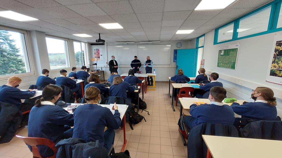 Ce qu’ils ont fait, ce qu’ils on vu Ce qu’ils ont fait, ce qu’ils on vu