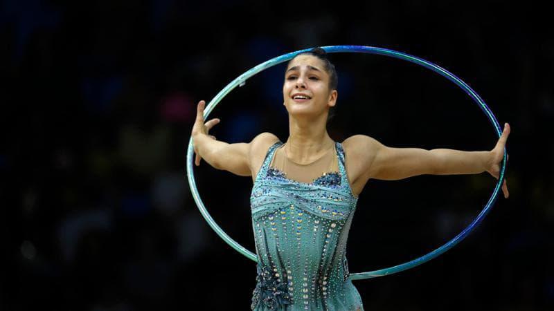 Raffaeli, la regina di Rio: oro al cerchio, bronzo alla palla e un’Italia che sogna Raffaeli, la regina di Rio: oro al cerchio, bronzo alla palla e un’Italia che sogna