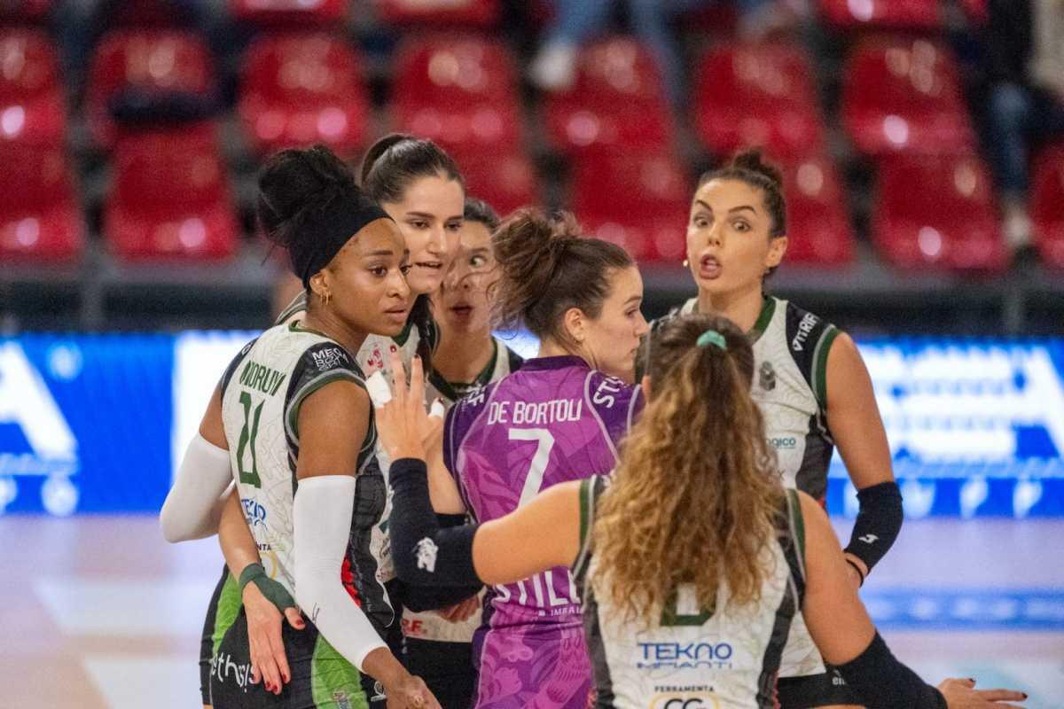 LVF A1 4ª Giornata– Derby, rimonte e conferme: una giornata di fuoco sotto rete LVF A1 4ª Giornata– Derby, rimonte e conferme: una giornata di fuoco sotto rete