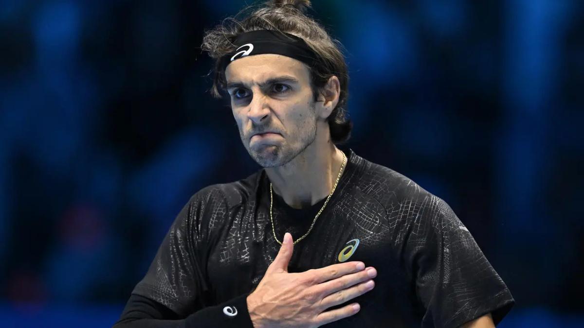 ATP Finals, notte magica a Torino: Musetti rimonta De Minaur, Alcaraz piega Fritz. Spettacolo puro al Pala Alpitour