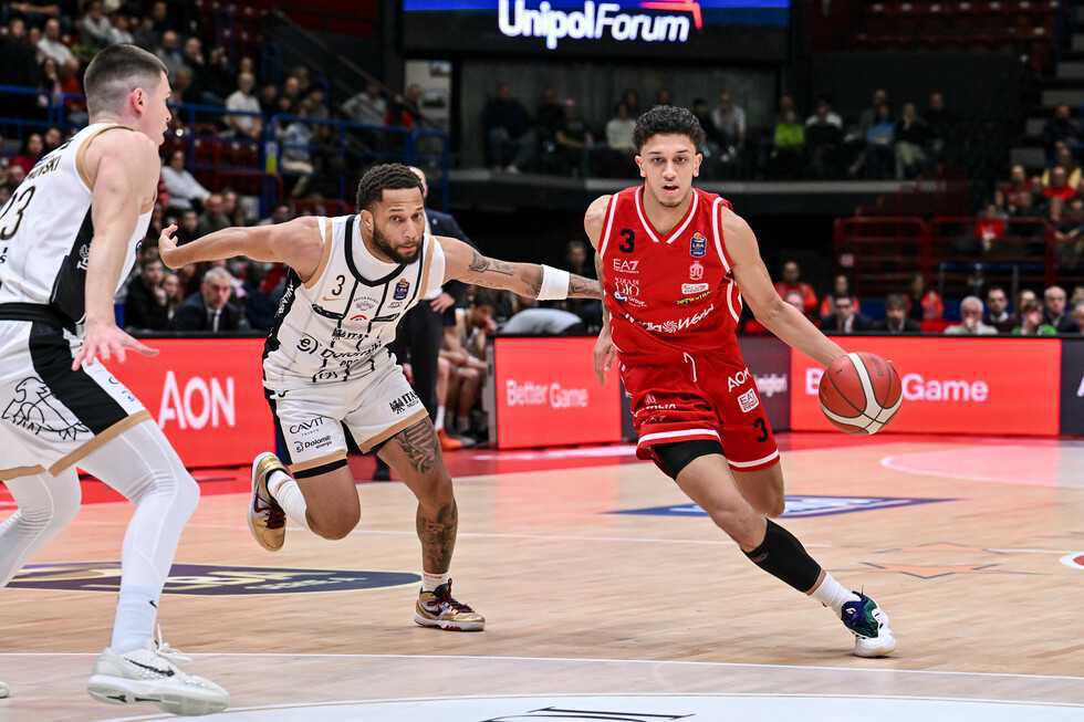 LBA 10ª Giornata: emozioni, colpi esterni e finale thrilling LBA 10ª Giornata: emozioni, colpi esterni e finale thrilling