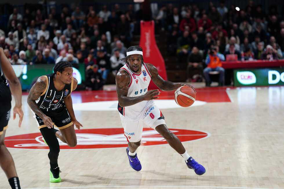 LBA: rimonte, colpi esterni e show offensivi nel 12° turno LBA: rimonte, colpi esterni e show offensivi nel 12° turno