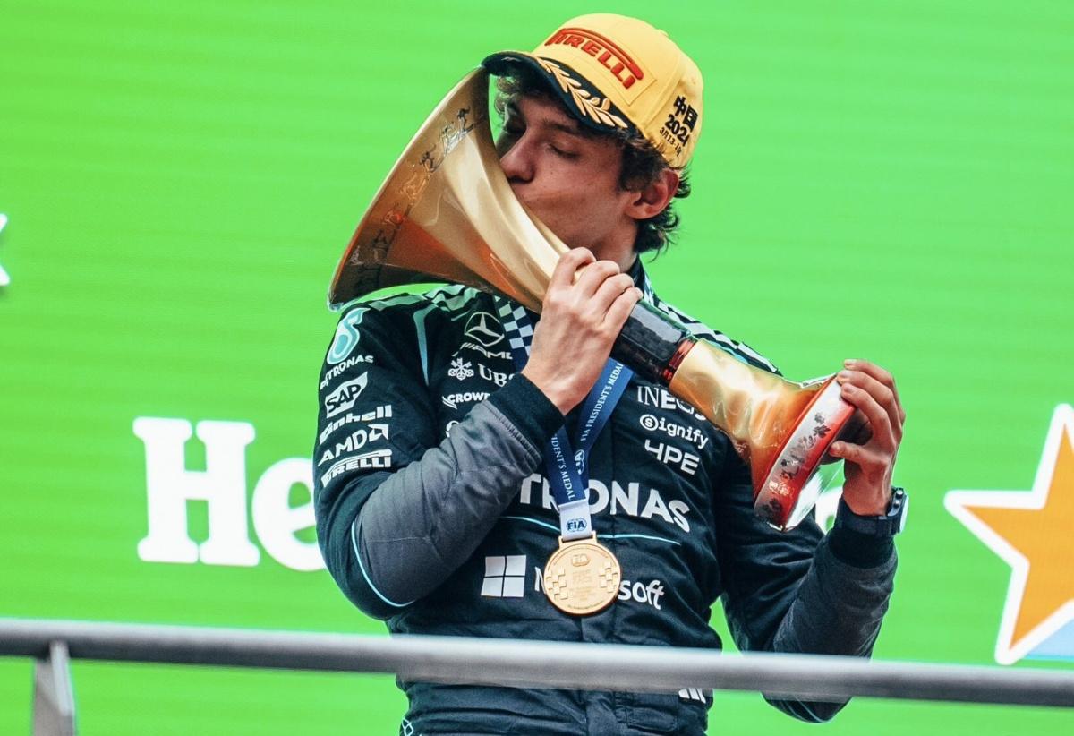 F1Gran Premio di Cina: Antonelli trionfa a Shanghai e scrive la storia F1Gran Premio di Cina: Antonelli trionfa a Shanghai e scrive la storia