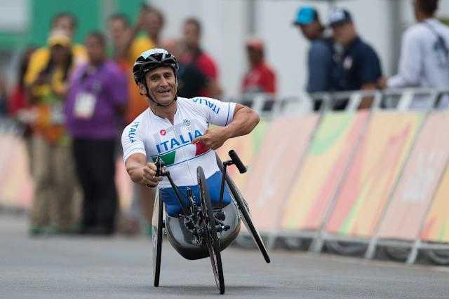 È morto Alex Zanardi: l'ex pilota e atleta paralimpico aveva 59 anni È morto Alex Zanardi: l'ex pilota e atleta paralimpico aveva 59 anni