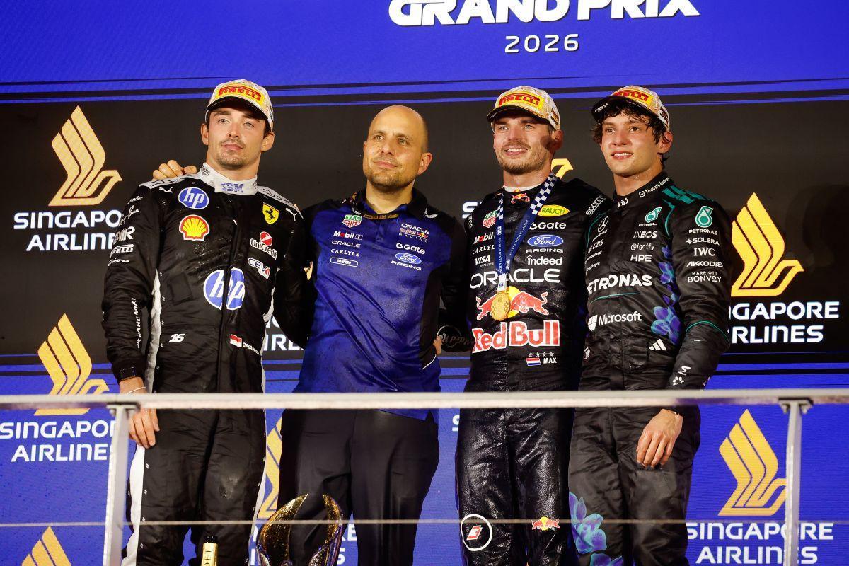 F1, Verstappen domina a Singapore: Leclerc secondo, Antonelli conquista il podio F1, Verstappen domina a Singapore: Leclerc secondo, Antonelli conquista il podio