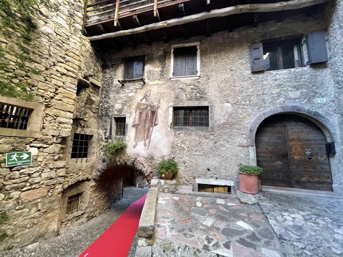 Mercatino Canale di Tenno Mercatino Canale di Tenno