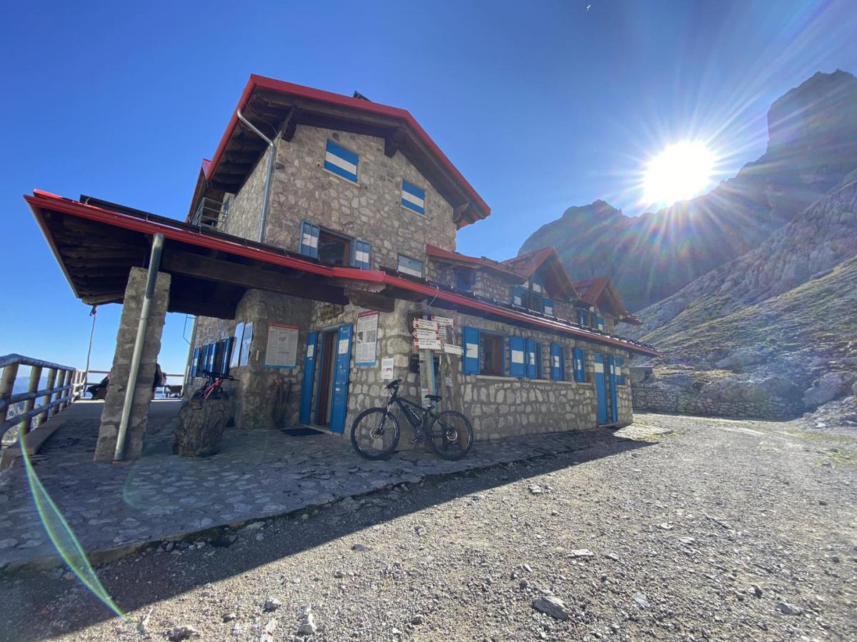 Rifugio Telegrafo Gaetano Barana Rifugio Telegrafo Gaetano Barana