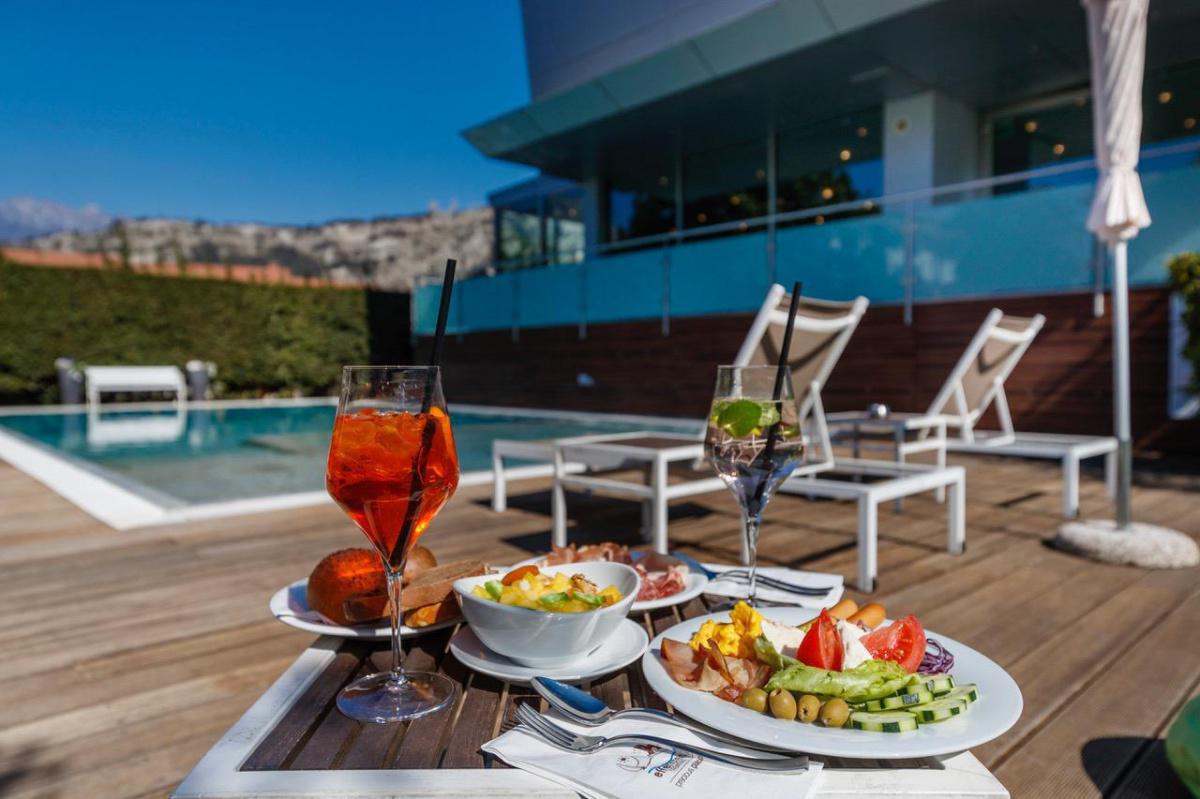 Bike Hotel Caravel Bike Hotel Caravel