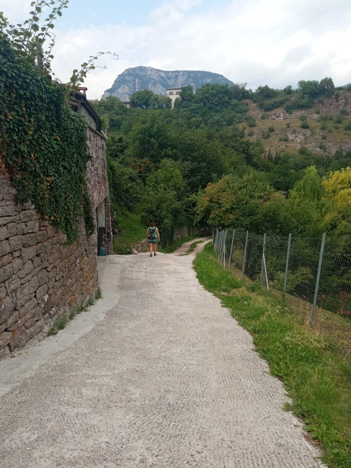 Cammino dei sette Laghi- III tappa - Vezzano / Vigo Cavedine Cammino dei sette Laghi- III tappa - Vezzano / Vigo Cavedine
