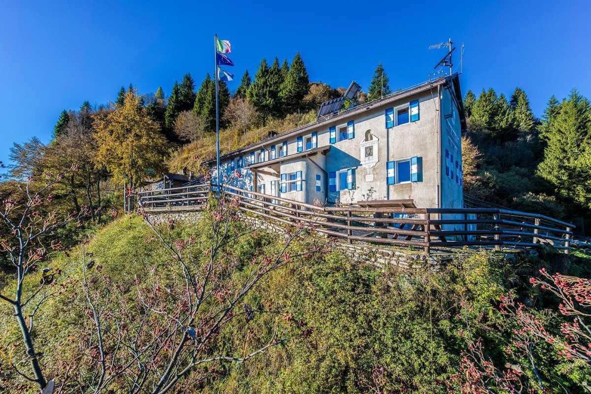 Rifugio Bocca di Trat "Nino Pernici" Rifugio Bocca di Trat "Nino Pernici"