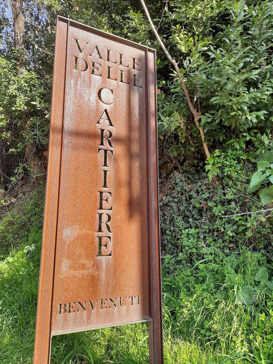 ESCURSIONE LUNGO LA VALLE DELLE CARTIERE ESCURSIONE LUNGO LA VALLE DELLE CARTIERE