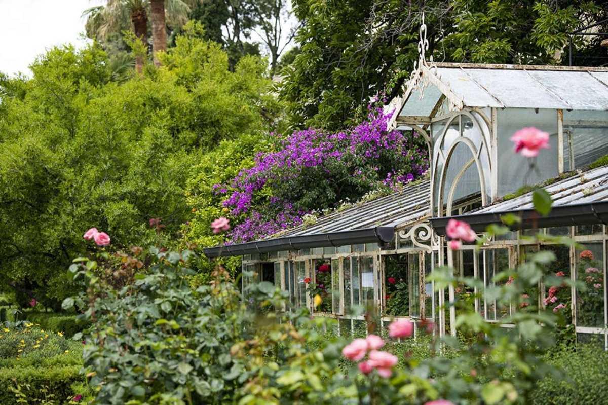 ​Isola del Garda: Un Gioiello tra Storia e Giardini da Sogno