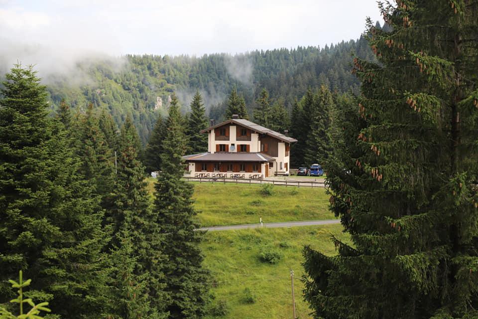 Rifugio Garibaldi Tremalzo Rifugio Garibaldi Tremalzo