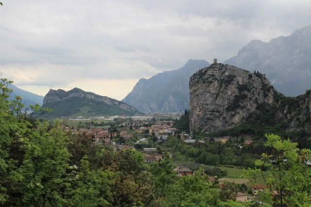 Sentiero della Maestra - Arco (TN) Sentiero della Maestra - Arco (TN)