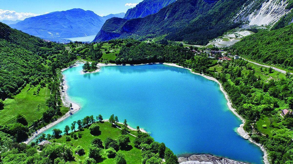🌟 Guida a Riva del Garda e Dintorni: I Luoghi Imperdibili tra Natura, Storia e Viste Mozzafiato 🌟 Guida a Riva del Garda e Dintorni: I Luoghi Imperdibili tra Natura, Storia e Viste Mozzafiato