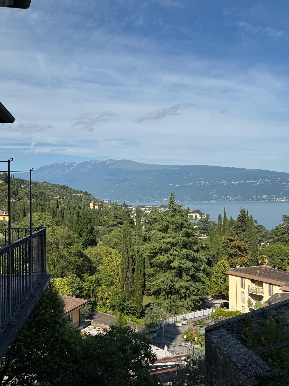 Chiesa di San Nicolò da Bari: arte, storia e panorami sul Lago di Garda Chiesa di San Nicolò da Bari: arte, storia e panorami sul Lago di Garda